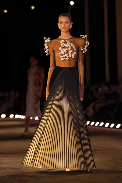 Look 2